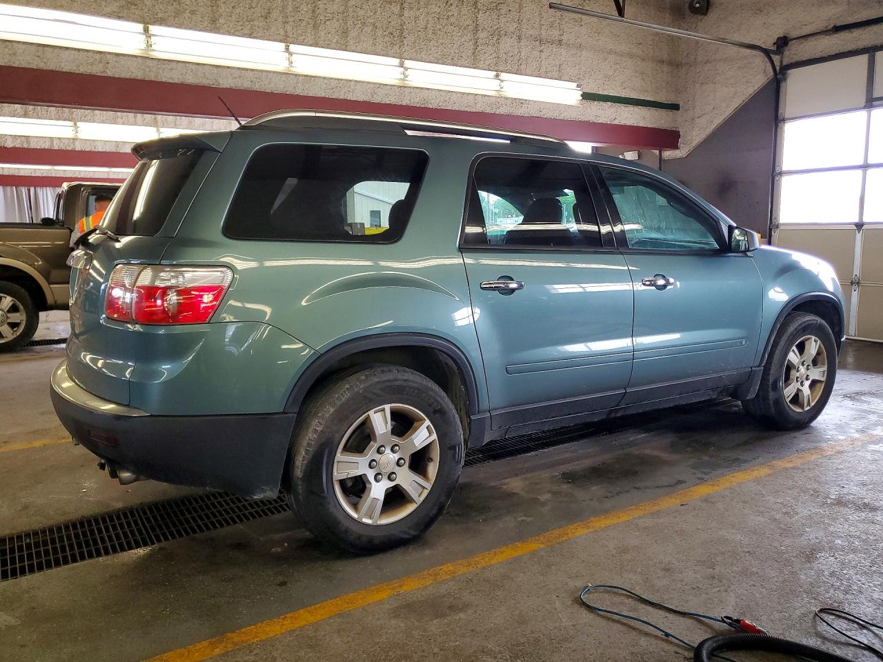 2009 GMC ACADIA SLE photo 3