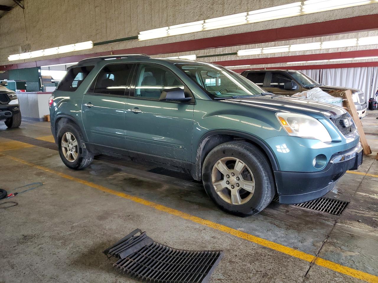 2009 GMC ACADIA SLE photo 4