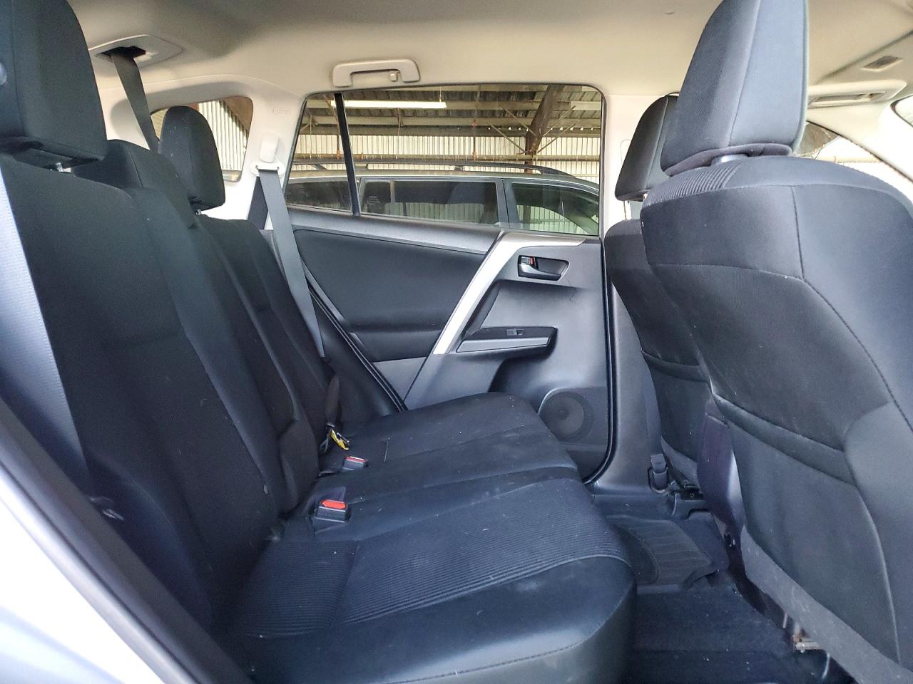 2017 TOYOTA RAV4 LE photo 31