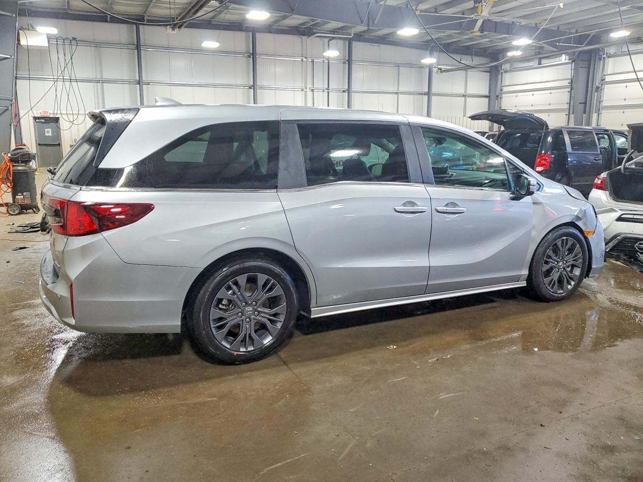2026 HONDA ODYSSEY TOURING photo 5