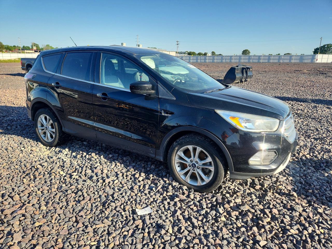 2017 FORD ESCAPE SE photo 7