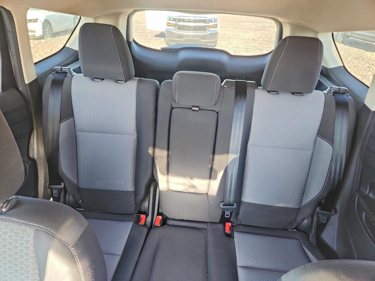 2017 FORD ESCAPE SE photo 19