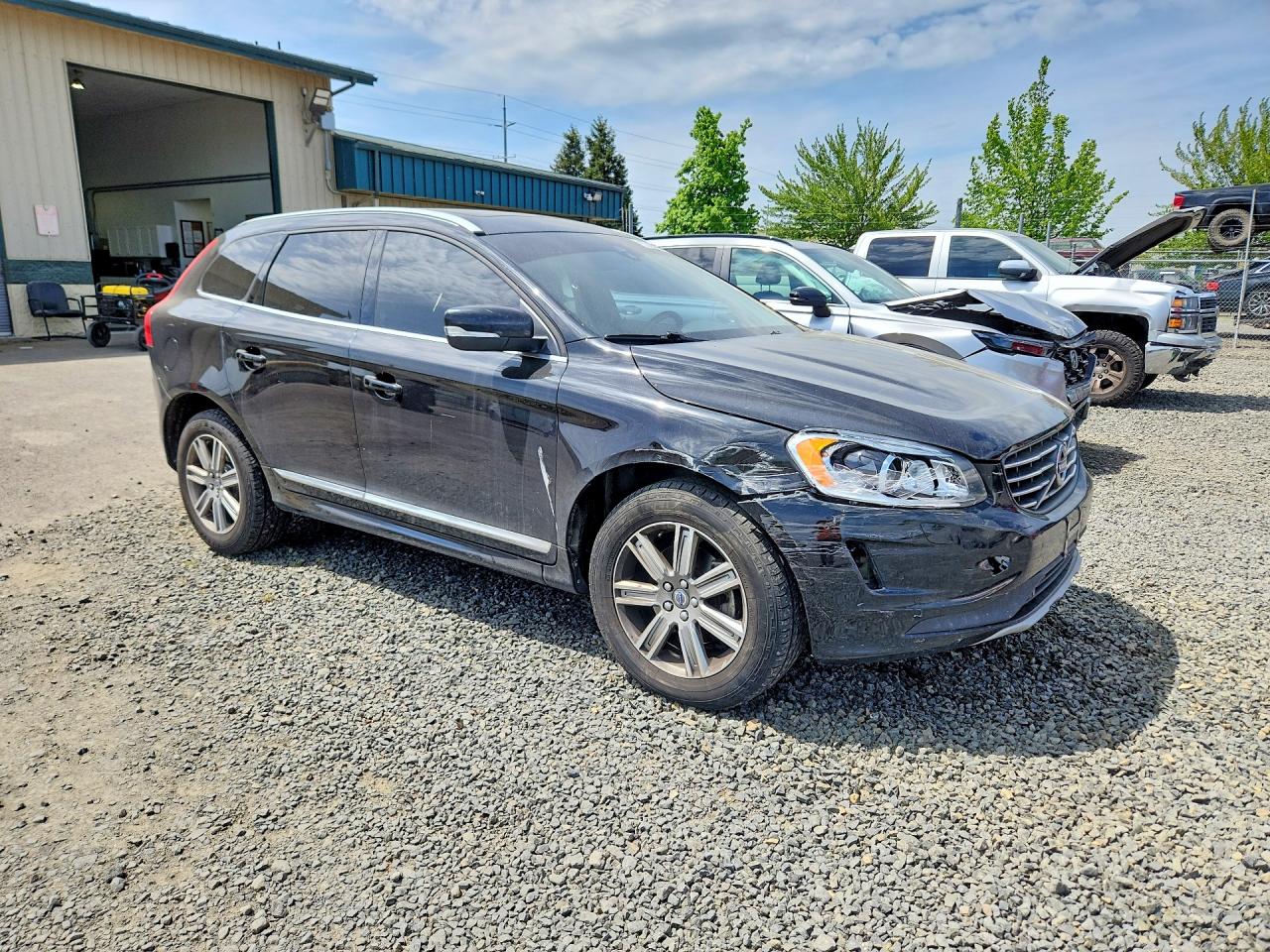 2017 VOLVO XC60 T5 INSCRIPTION photo 4