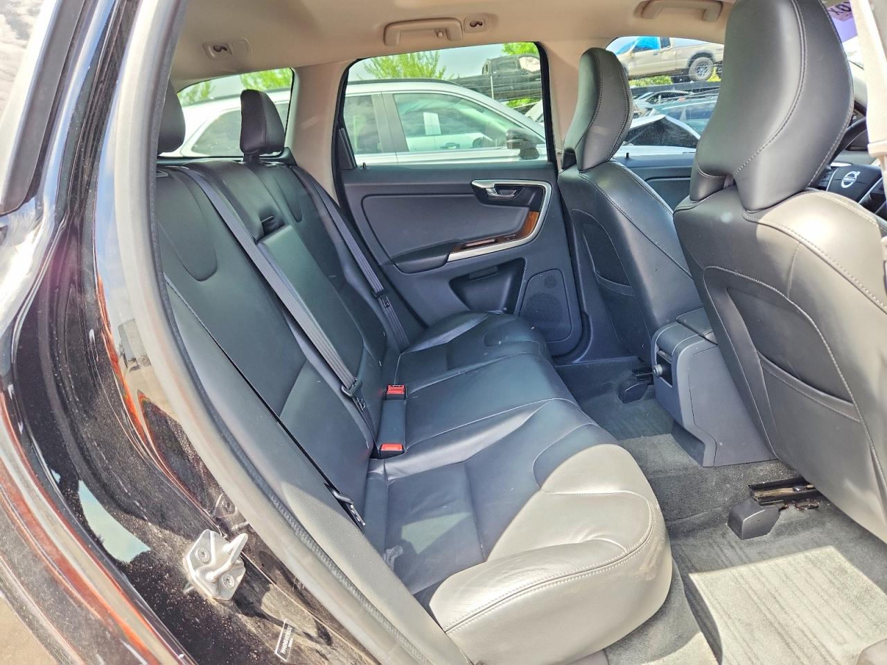 2017 VOLVO XC60 T5 INSCRIPTION photo 11
