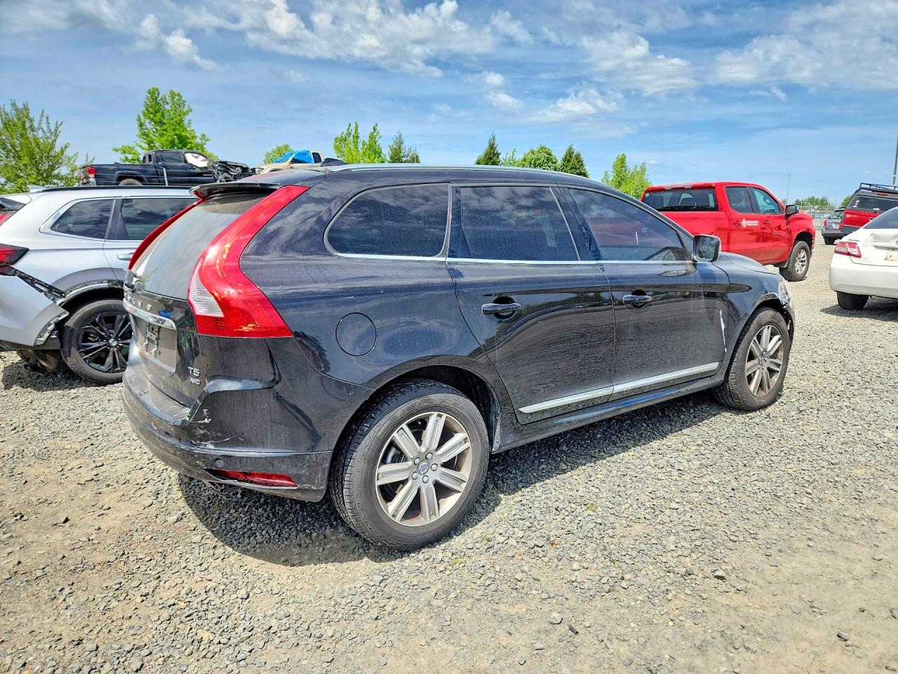 2017 VOLVO XC60 T5 INSCRIPTION photo 3
