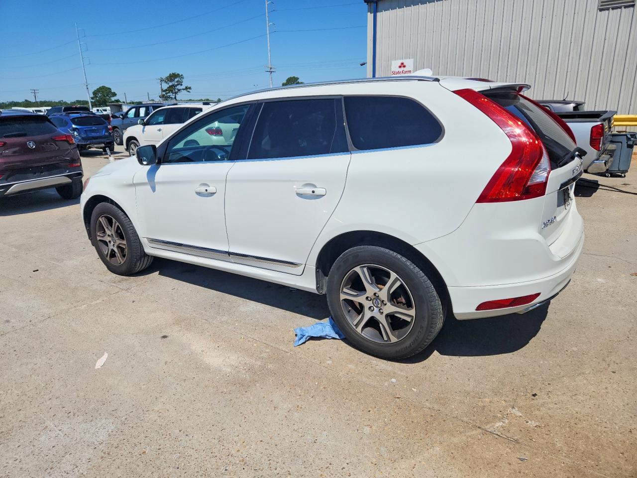 2015 VOLVO XC60 T6 PREMIER+ photo 3