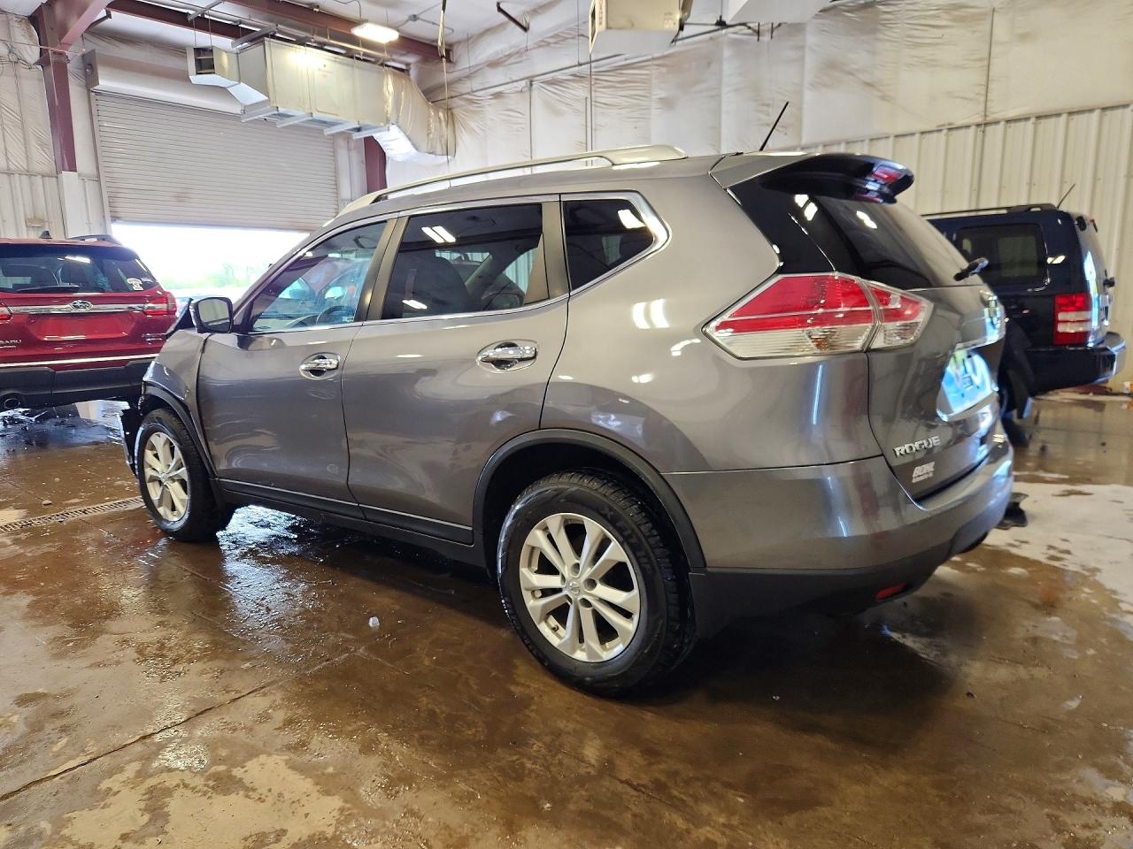 2016 NISSAN ROGUE SV photo 4