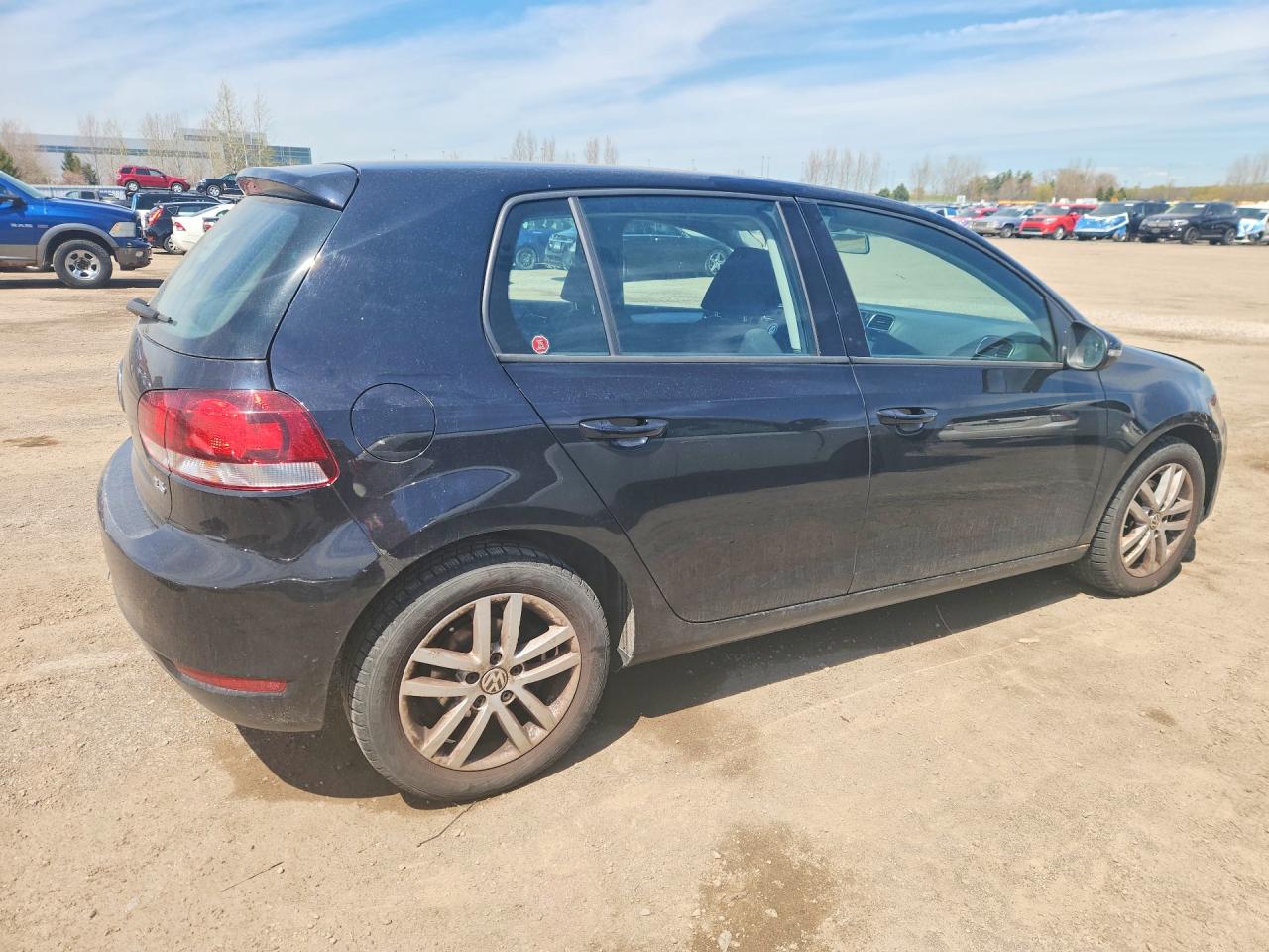 2010 VOLKSWAGEN GOLF photo 5