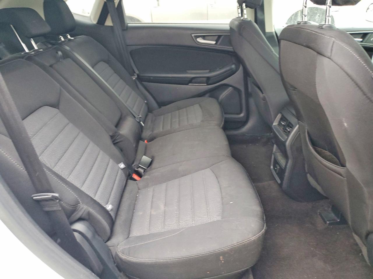 2016 FORD EDGE SE photo 10