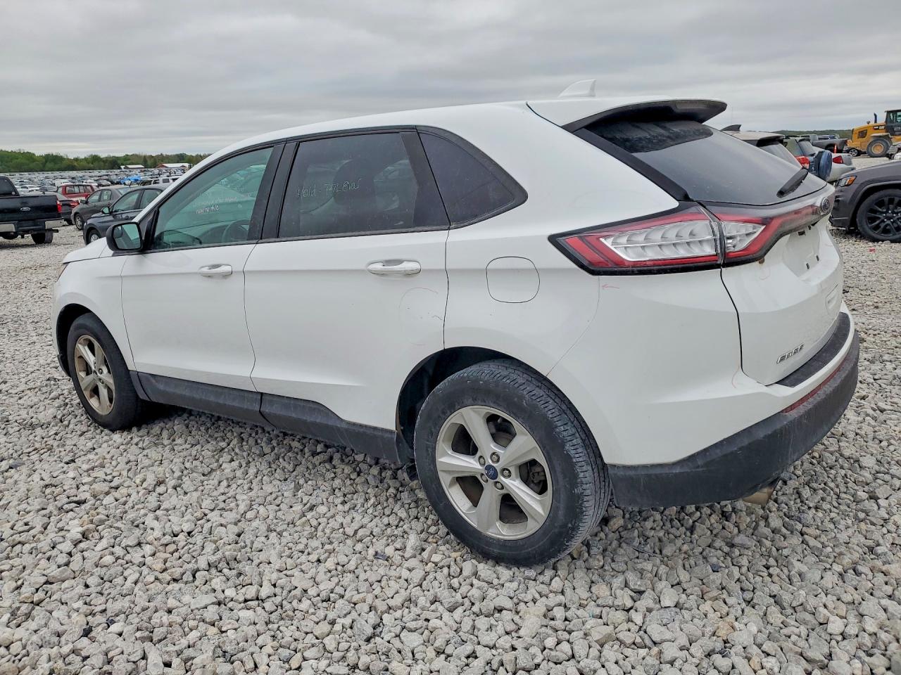 2016 FORD EDGE SE photo 2
