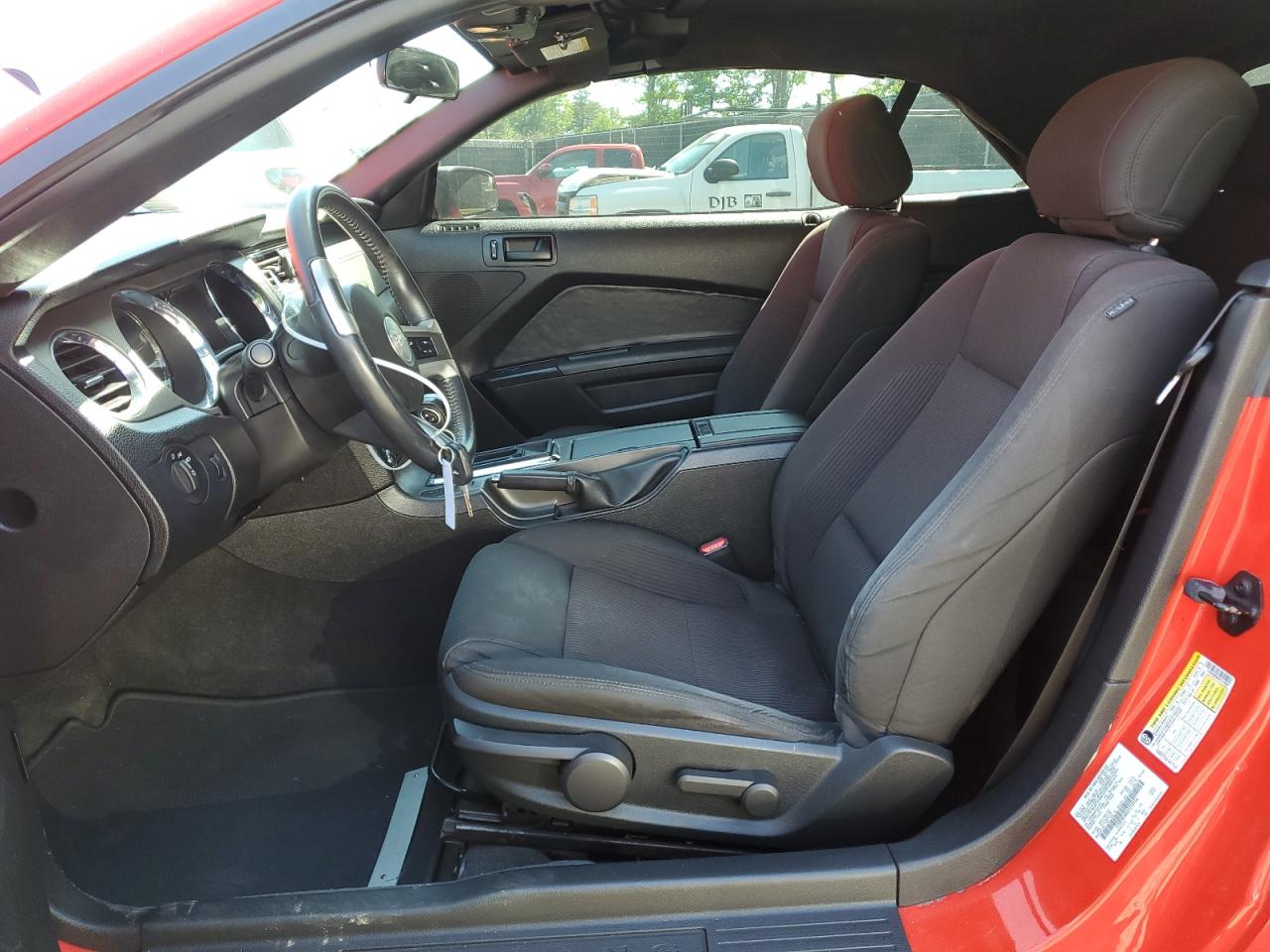 2013 FORD MUSTANG V6 CONVERTIBLE photo 19