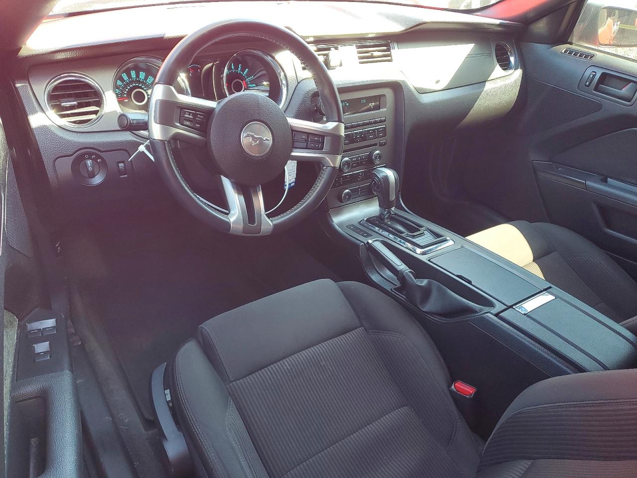 2013 FORD MUSTANG V6 CONVERTIBLE photo 22