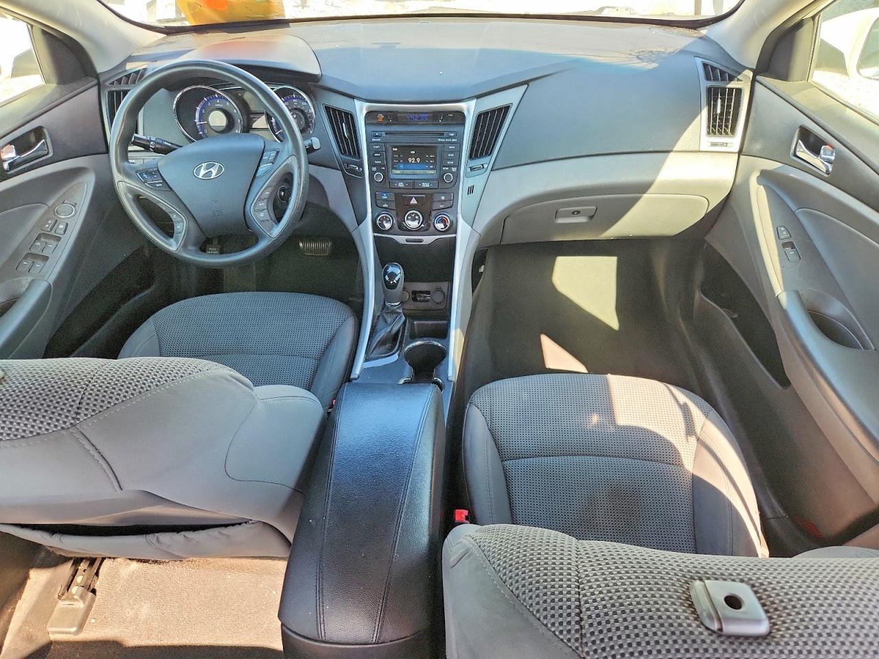 2014 HYUNDAI SONATA GLS photo 22