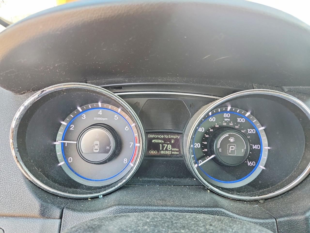 2014 HYUNDAI SONATA GLS photo 25
