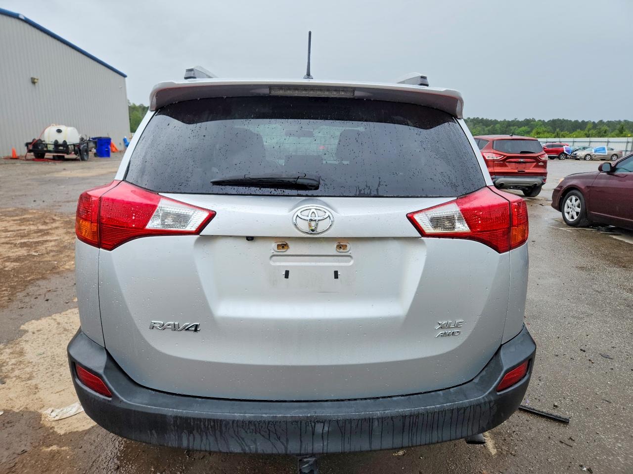 2013 TOYOTA RAV4 XLE photo 16