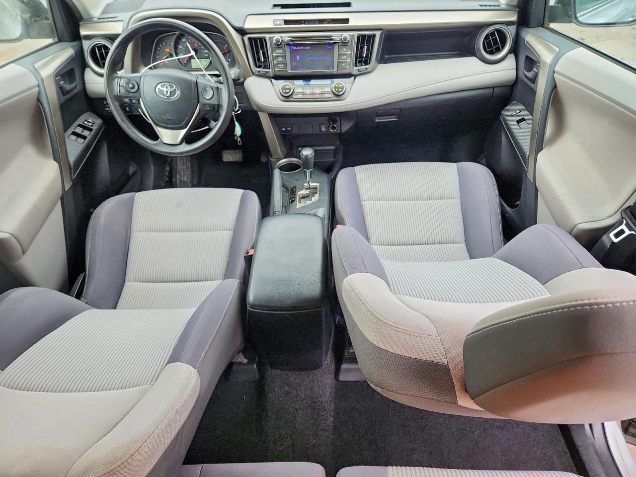 2013 TOYOTA RAV4 XLE photo 22