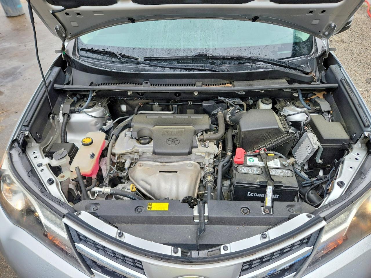 2013 TOYOTA RAV4 XLE photo 34