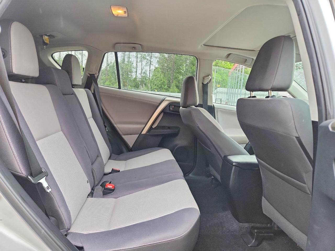 2013 TOYOTA RAV4 XLE photo 31