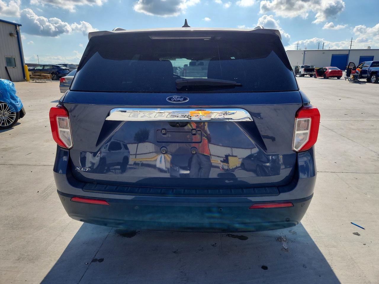 2021 FORD EXPLORER XLT photo 16