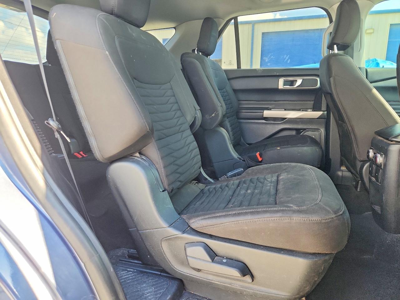 2021 FORD EXPLORER XLT photo 31