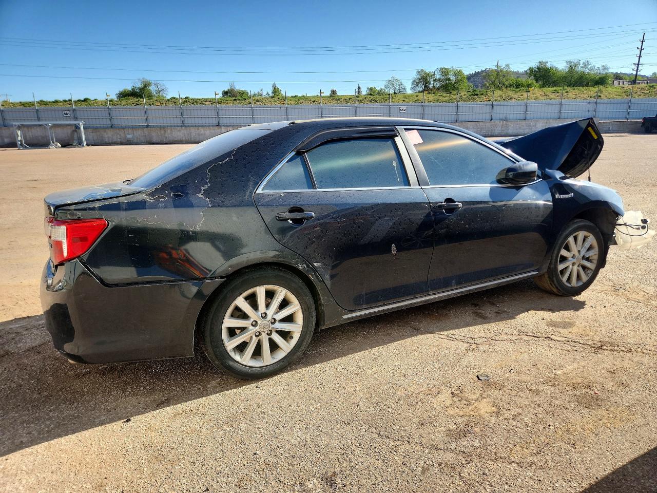 2012 TOYOTA CAMRY photo 3