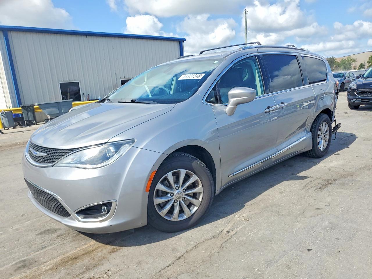 2019 CHRYSLER PACIFICA