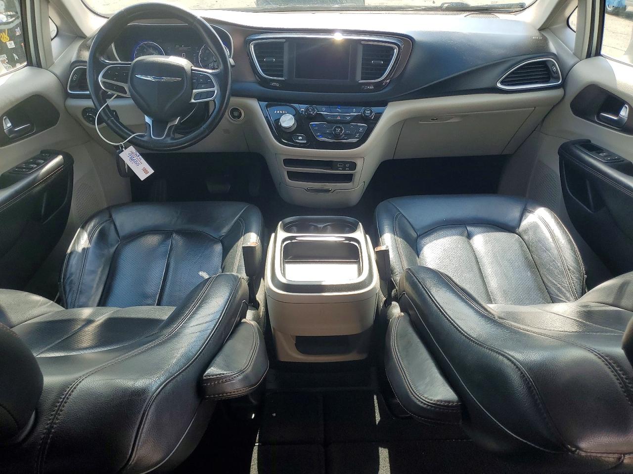 2019 CHRYSLER PACIFICA TOURING L photo 22