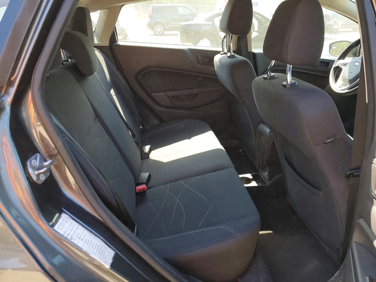 2019 FORD FIESTA SE photo 28