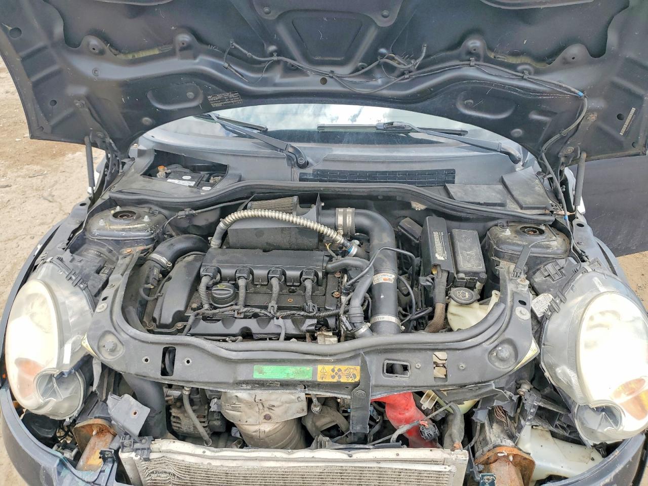 2009 MINI COOPER S photo 21