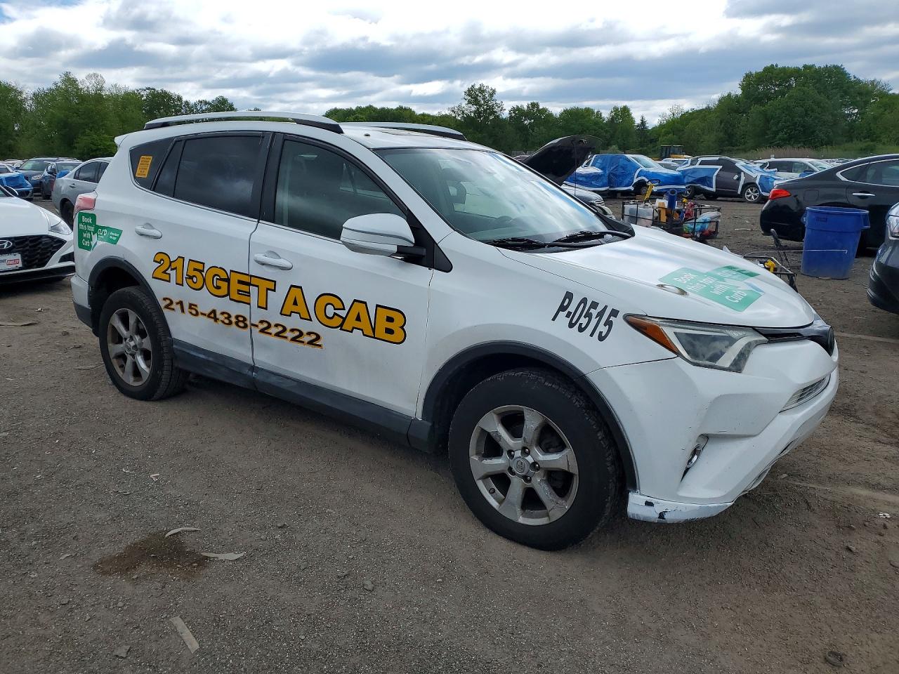 2018 TOYOTA RAV4 photo 7