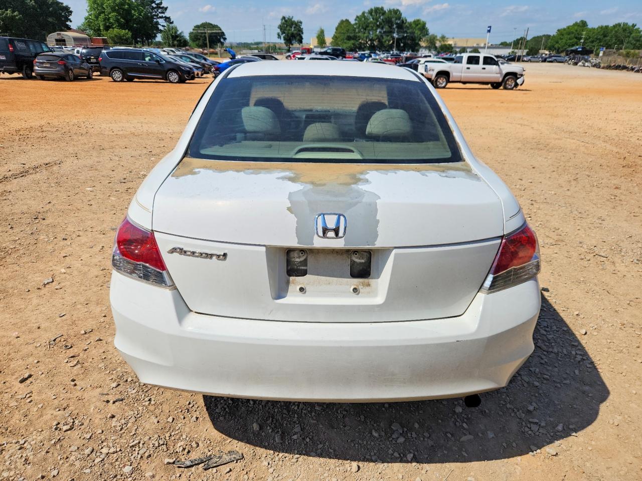 2010 HONDA ACCORD LX photo 11