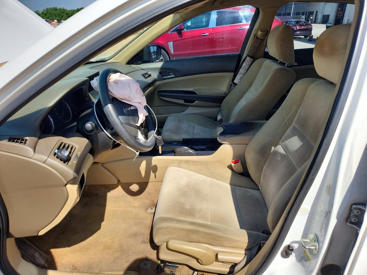 2010 HONDA ACCORD LX photo 13