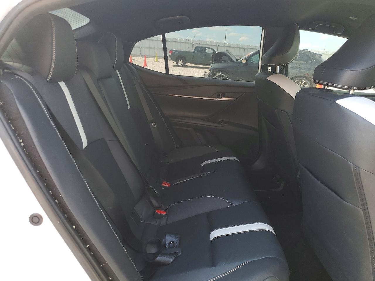 2025 TOYOTA CAMRY SE photo 19