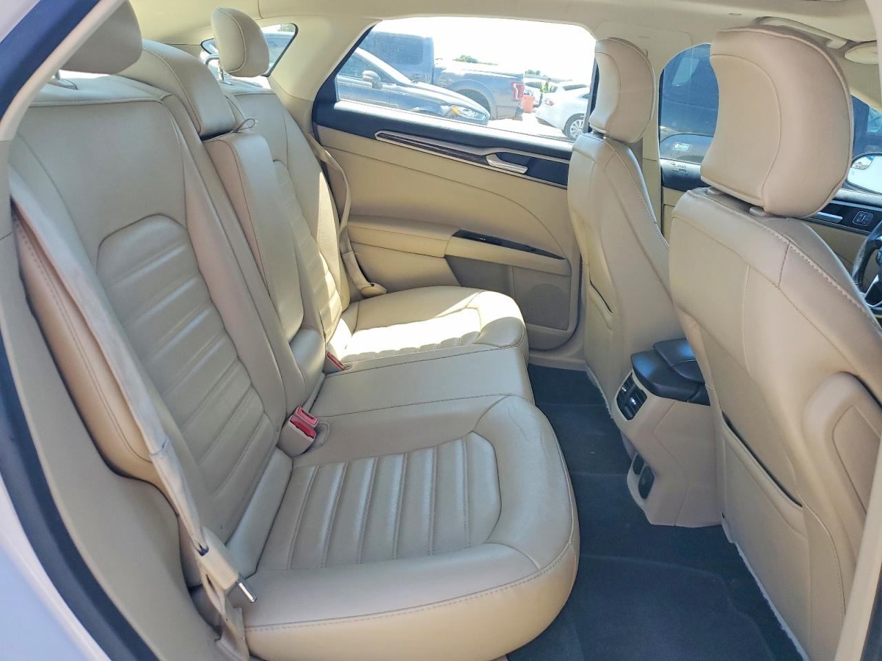 2015 FORD FUSION SE HYBRID photo 19