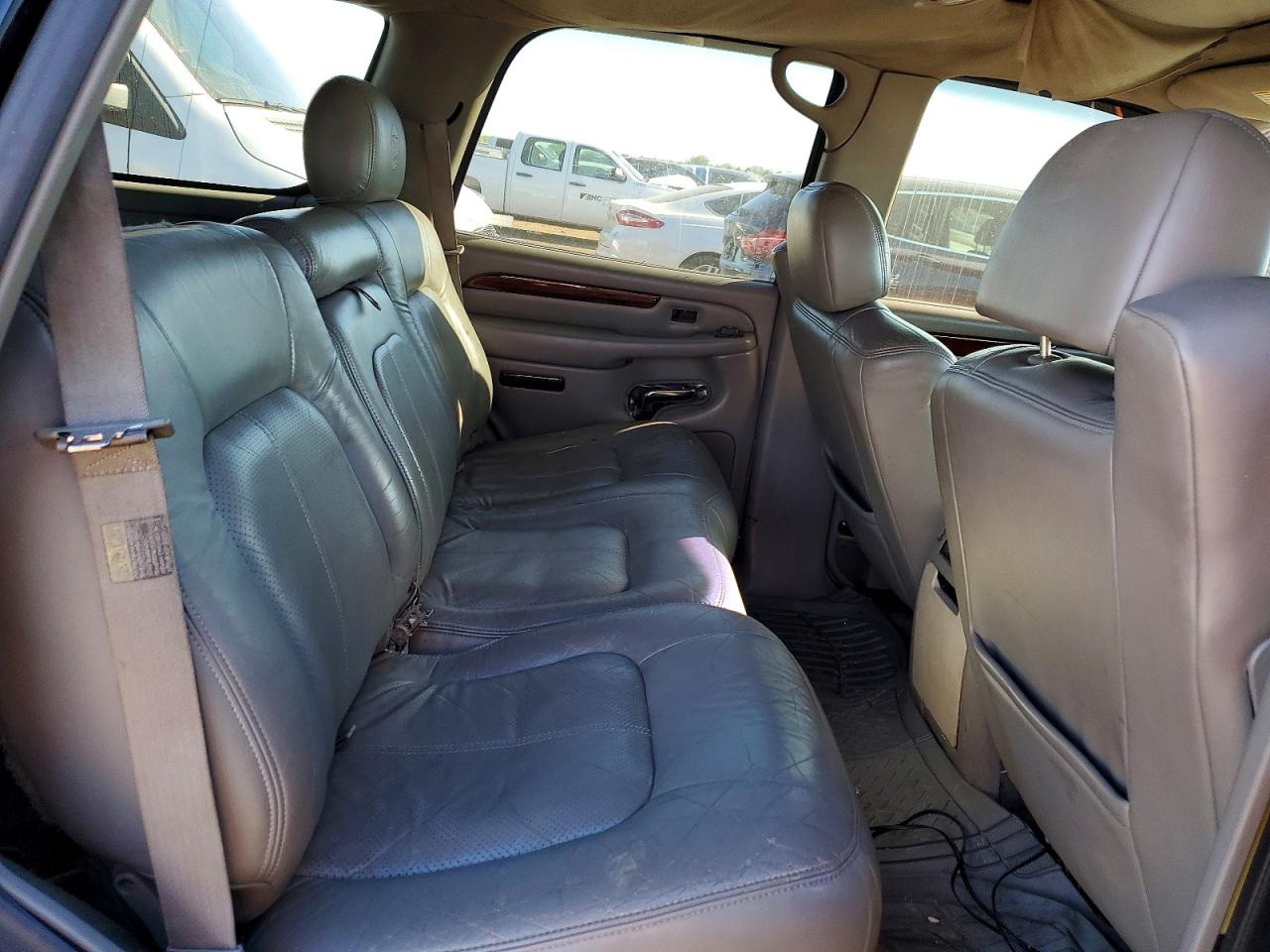 2002 CADILLAC ESCALADE LUXURY photo 28