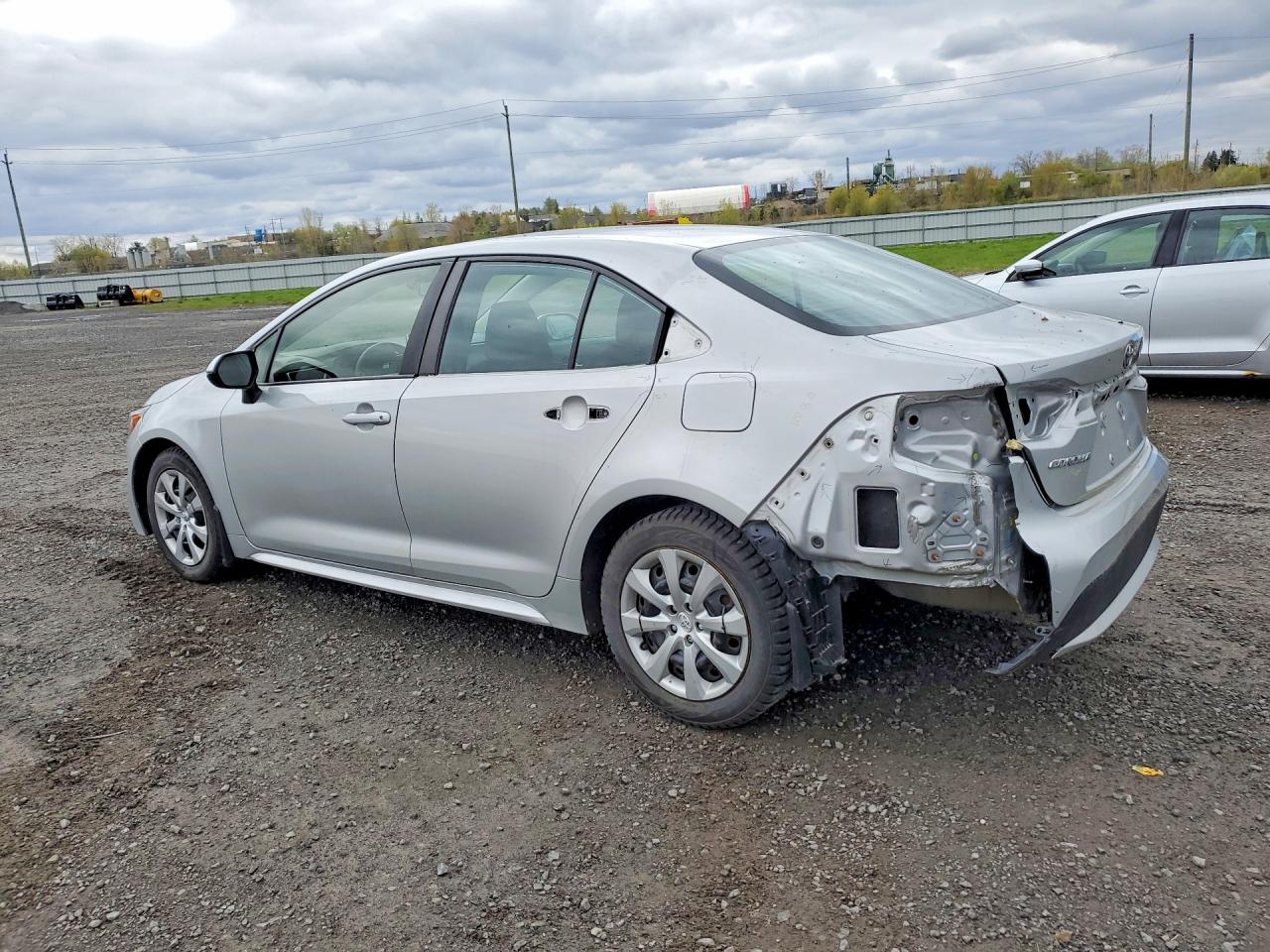 2020 TOYOTA COROLLA LE photo 3