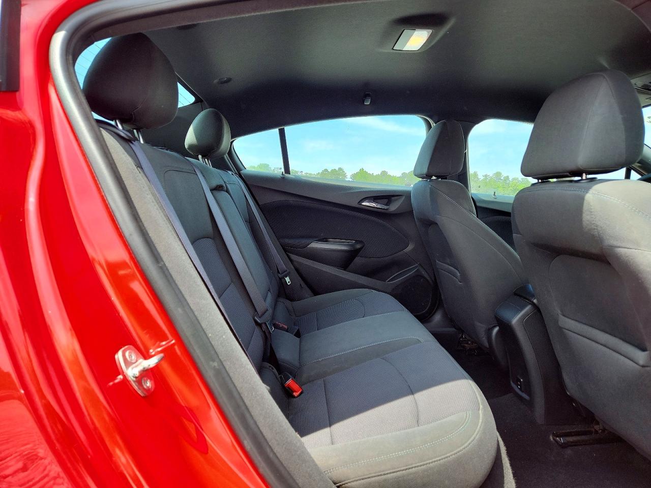 2017 CHEVROLET CRUZE LT photo 19