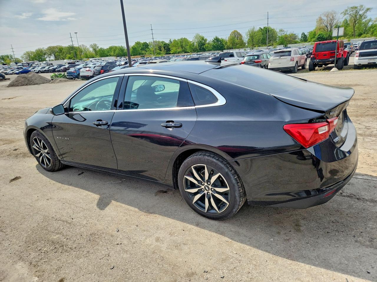 2018 CHEVROLET MALIBU LT photo 3