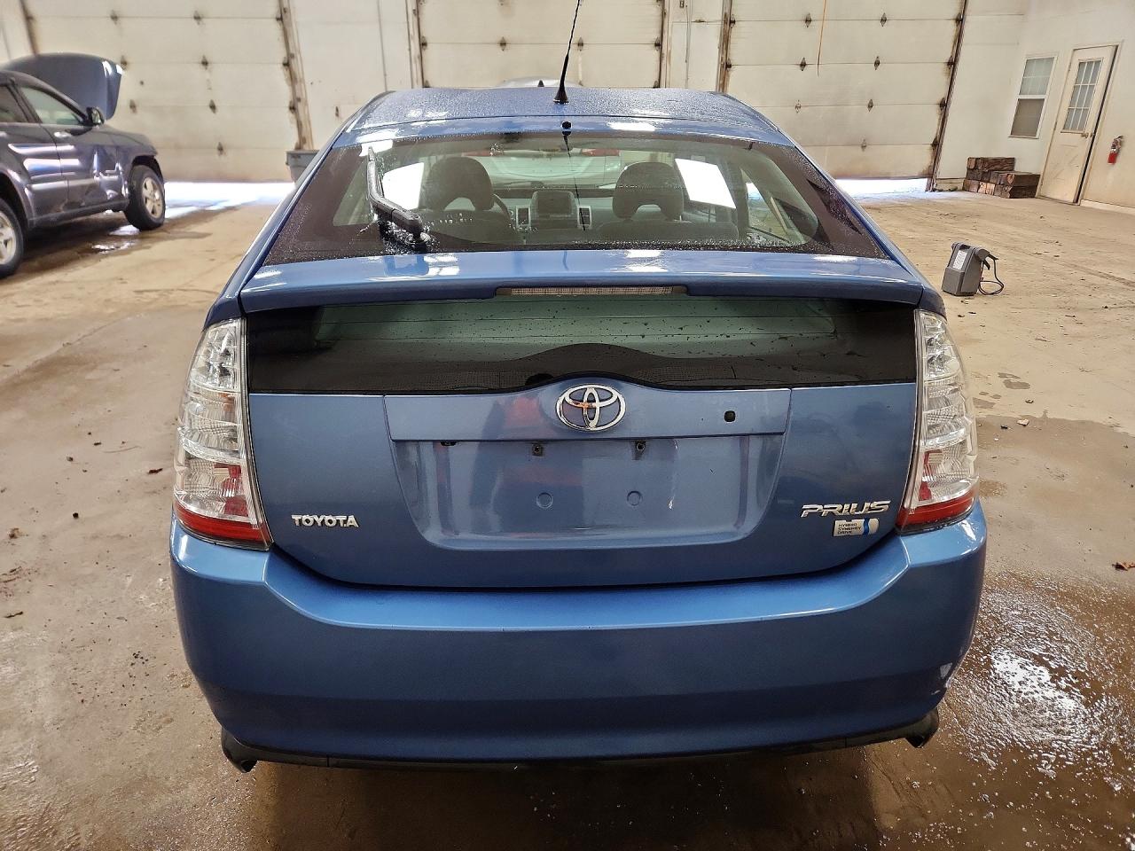 2008 TOYOTA PRIUS BASE photo 6