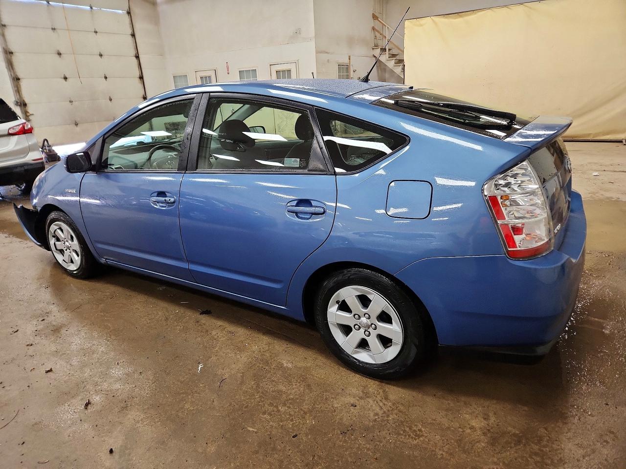 2008 TOYOTA PRIUS BASE photo 2