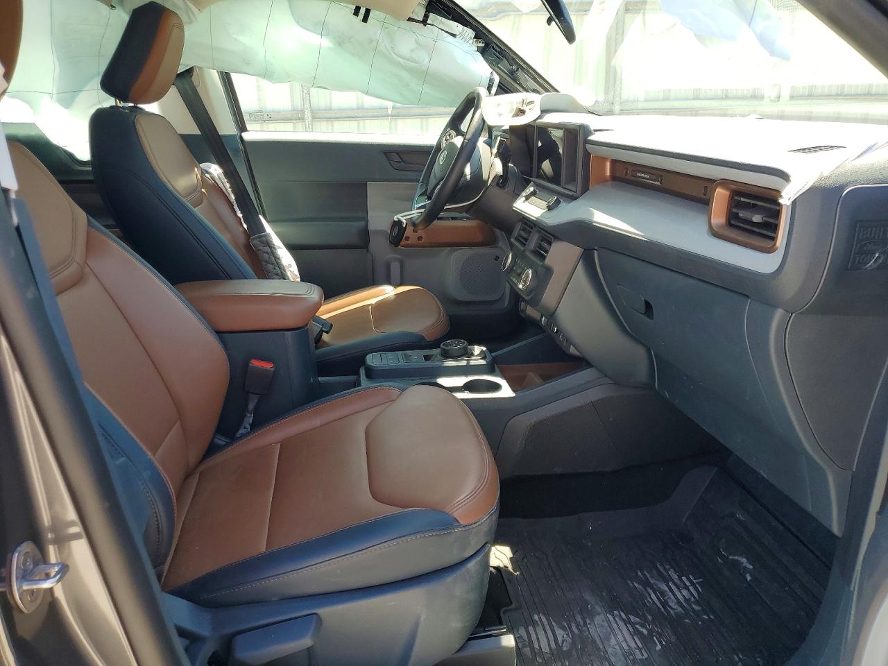 2024 FORD MAVERICK LARIAT photo 7