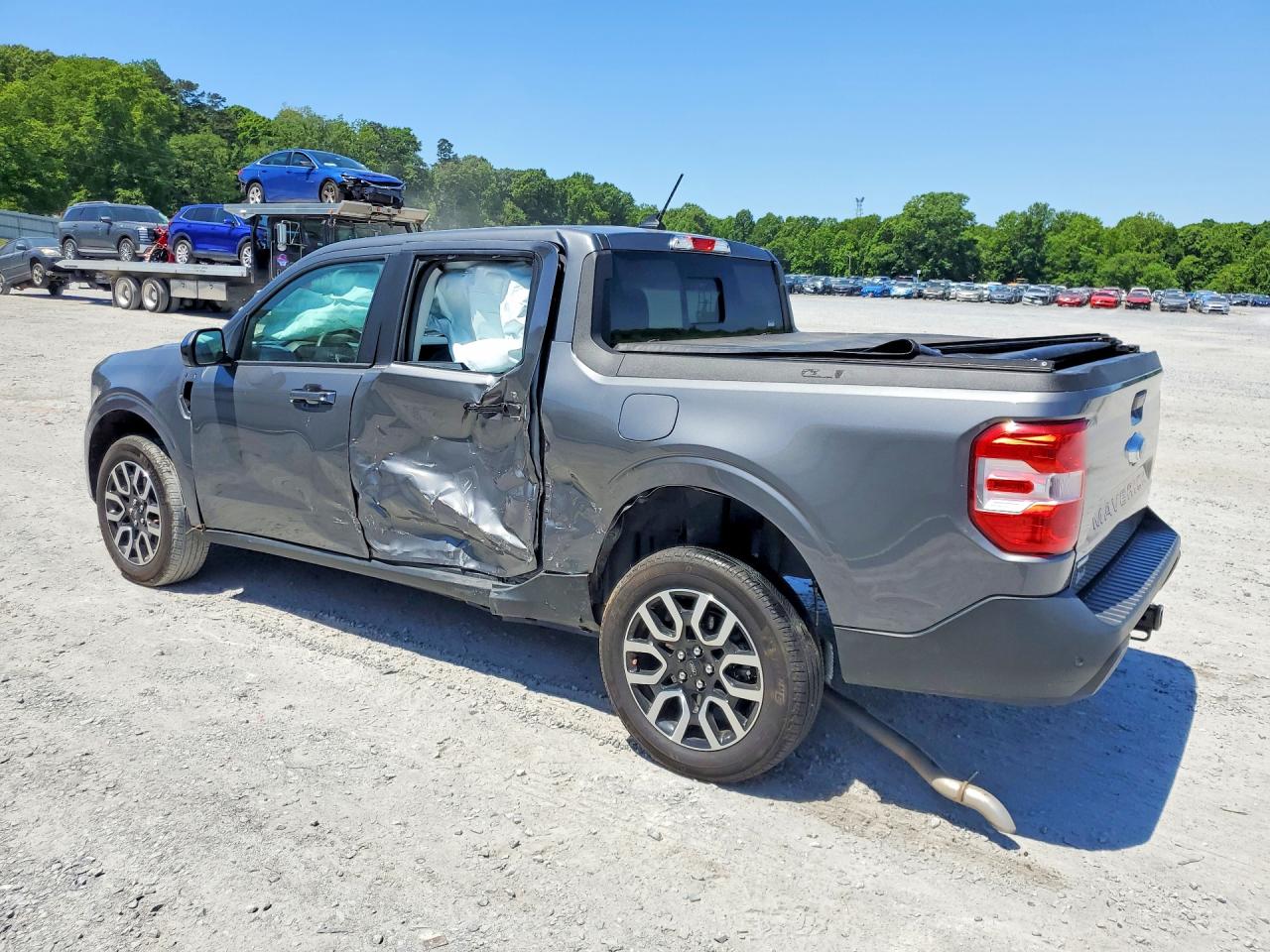 2024 FORD MAVERICK LARIAT photo 2
