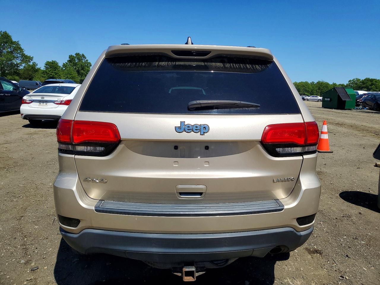 2014 JEEP GRAND CHEROKEE LAREDO photo 16