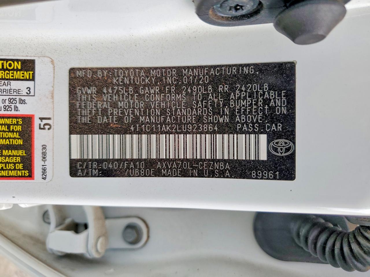 2020 TOYOTA CAMRY LE photo 23