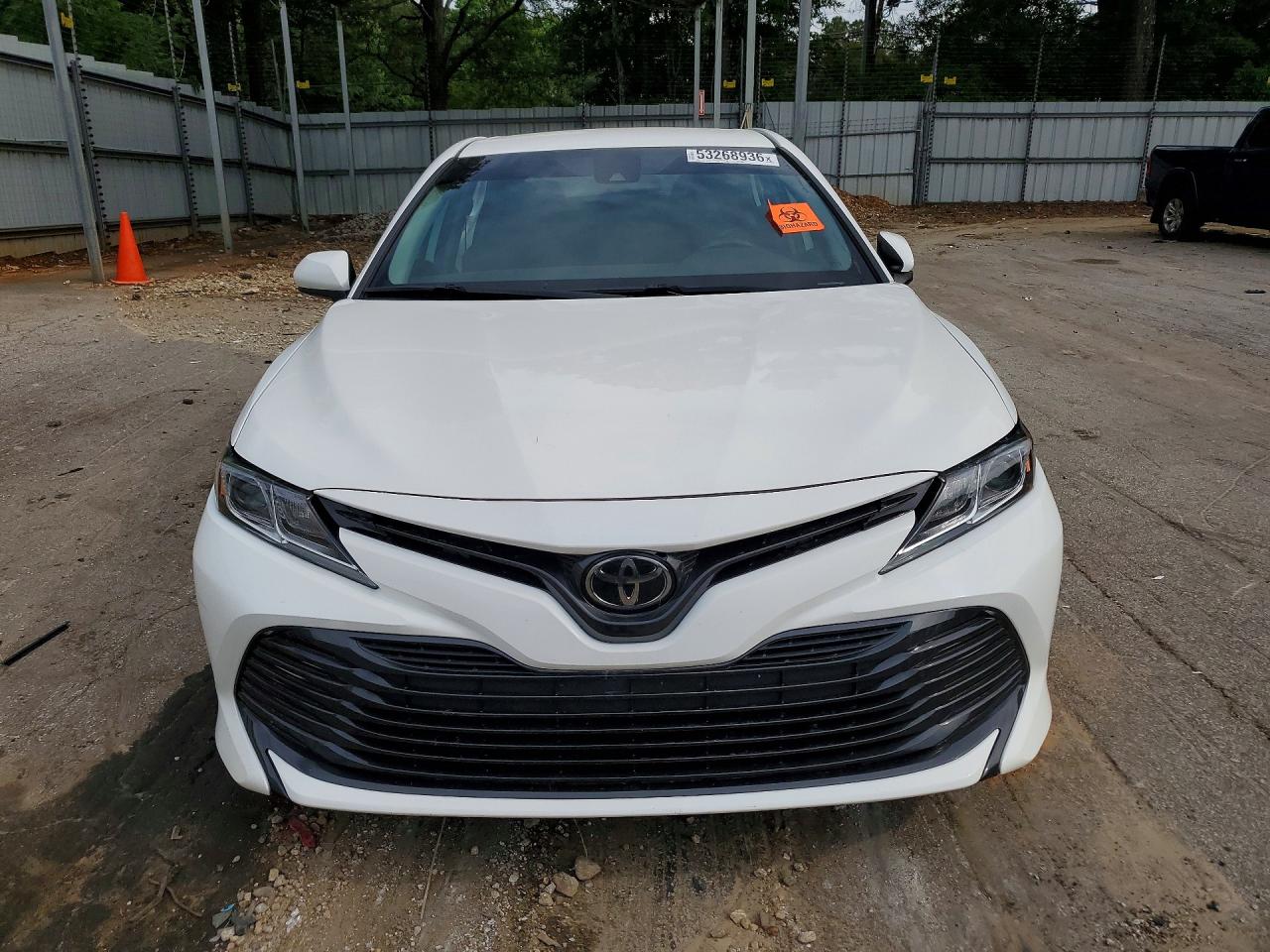 2020 TOYOTA CAMRY LE photo 9