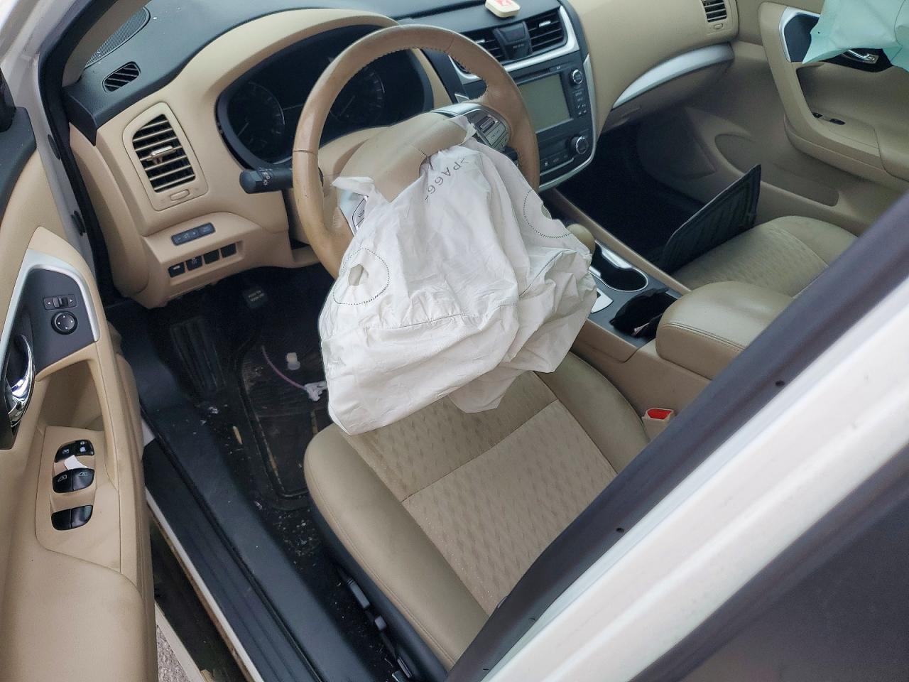 2016 NISSAN ALTIMA 2.5 SV photo 22