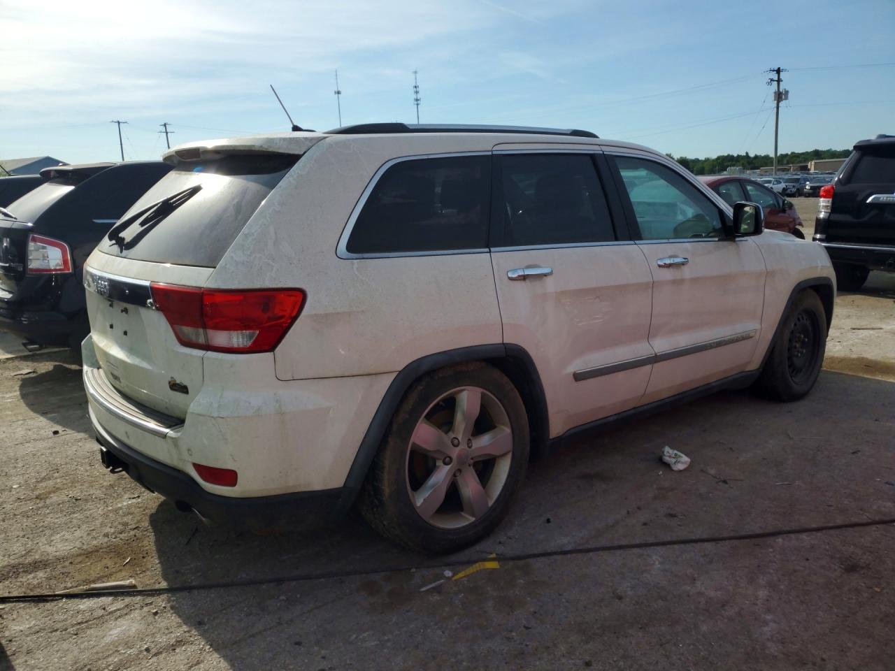 2011 JEEP GRAND CHEROKEE OVERLAND photo 7