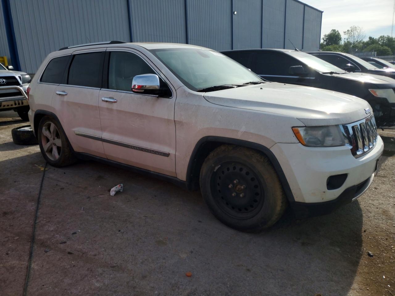 2011 JEEP GRAND CHEROKEE OVERLAND photo 10
