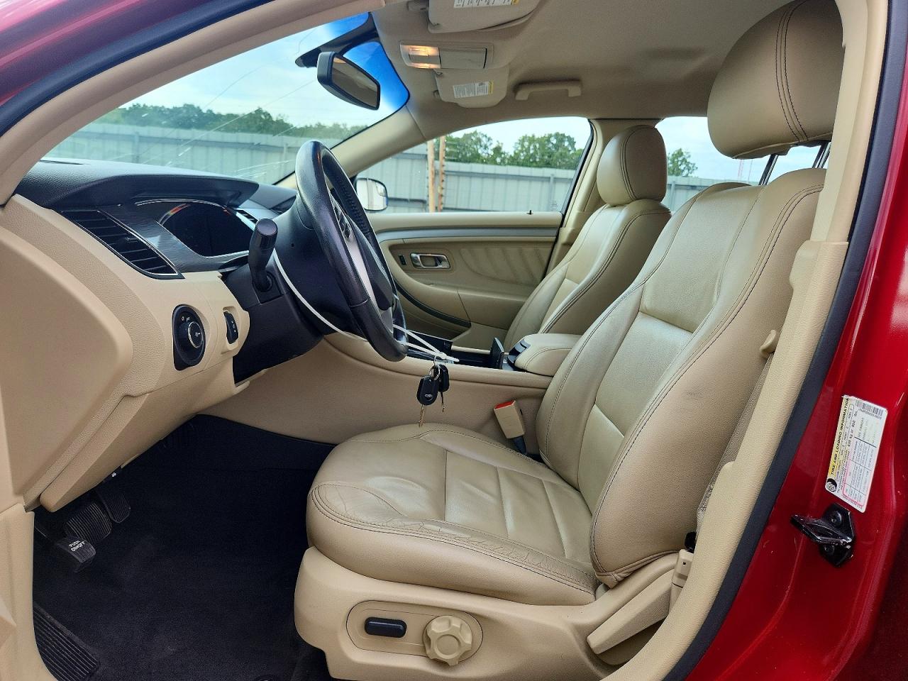 2016 FORD TAURUS SEL photo 19