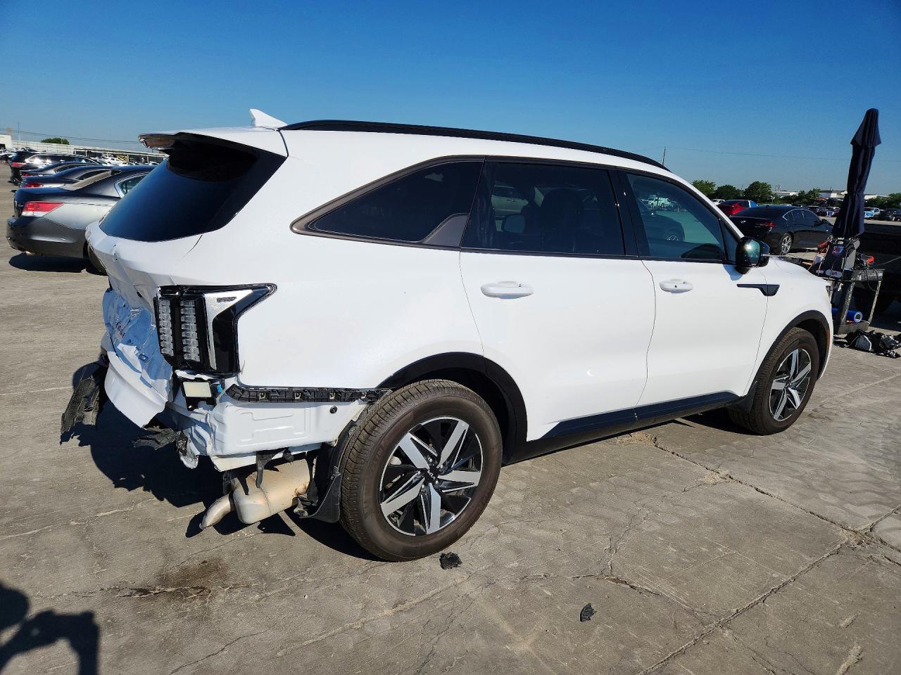2022 KIA SORENTO S photo 7